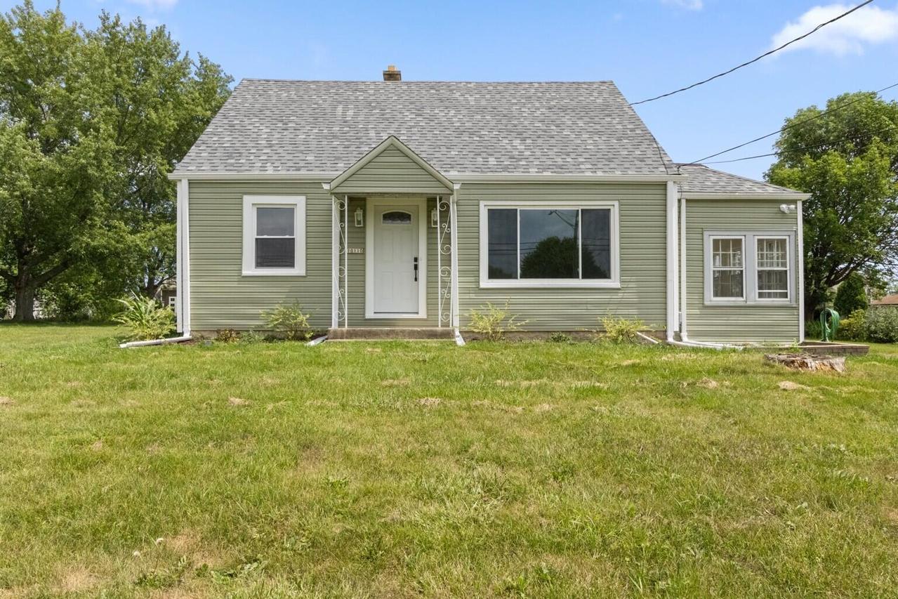 10110 S Shepard Ave, Oak Creek, WI 53154