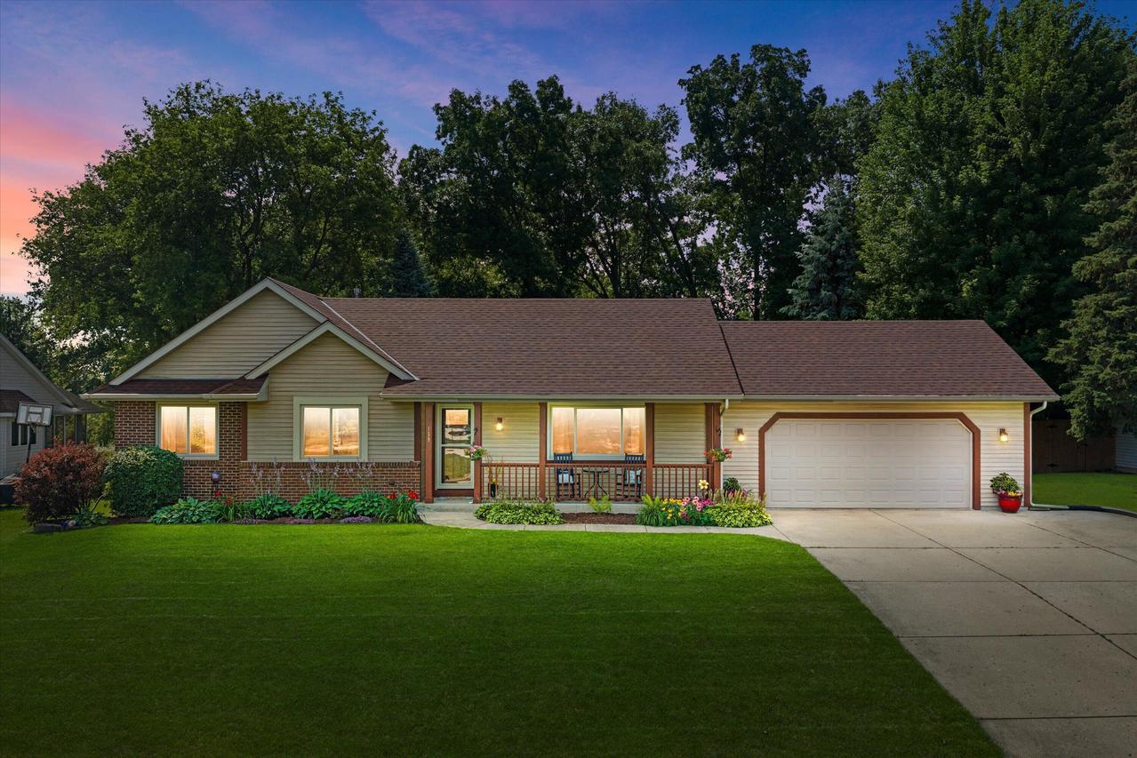 159 11th Ave, Union Grove, WI 53182