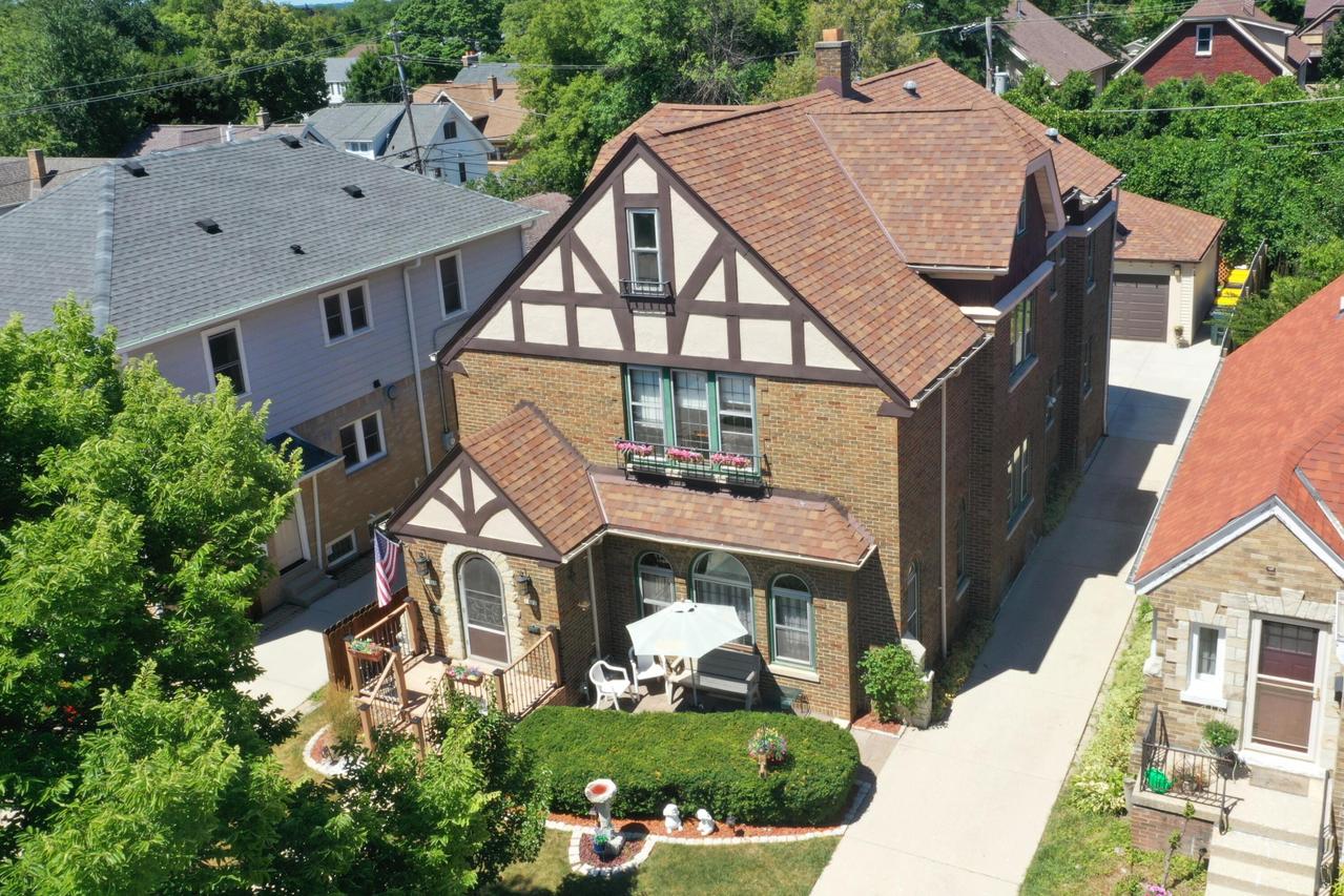 1620 E Olive St #1622, Shorewood, WI 53211