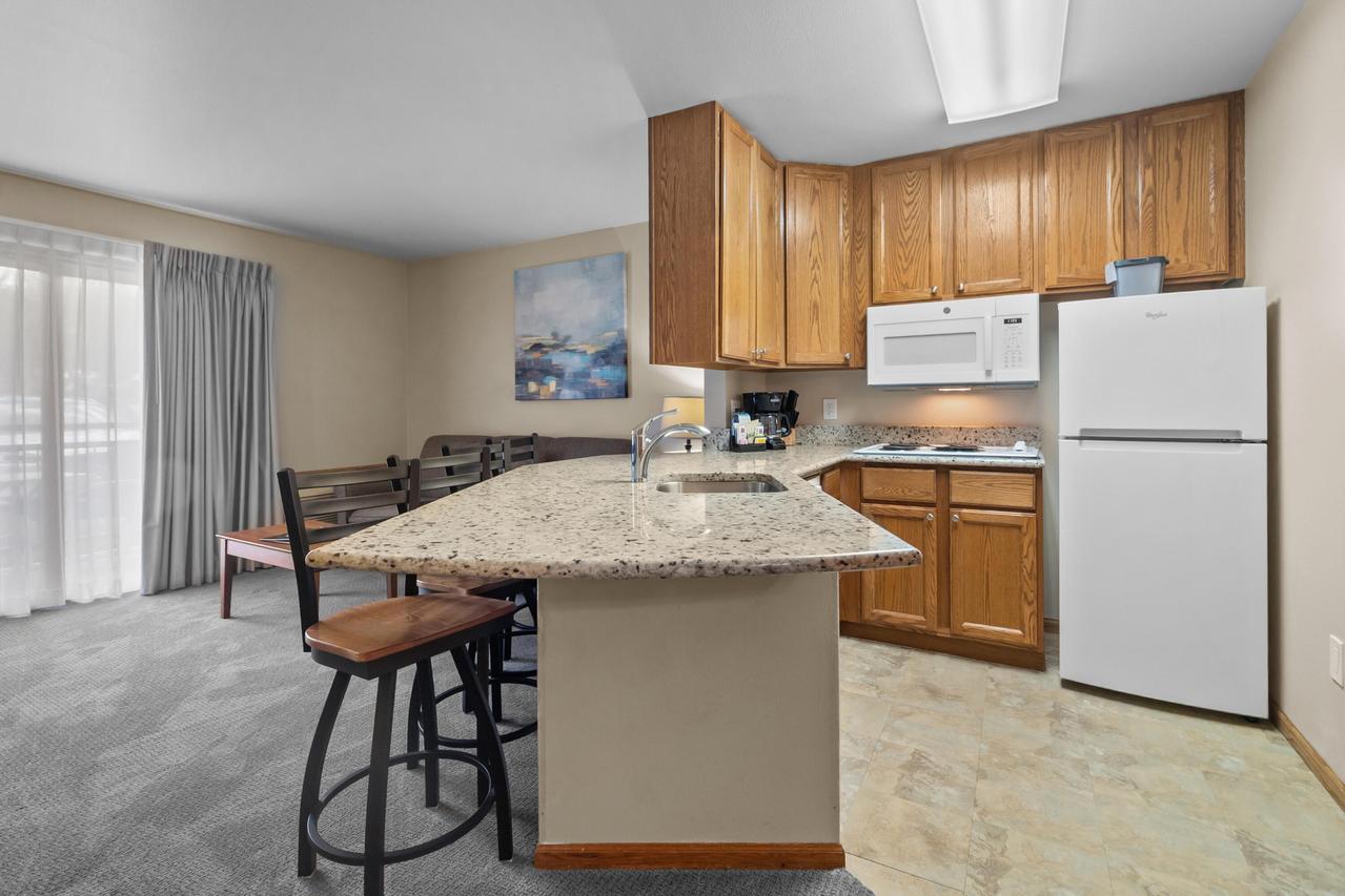 111 Center St #239, Lake Geneva, WI 53147