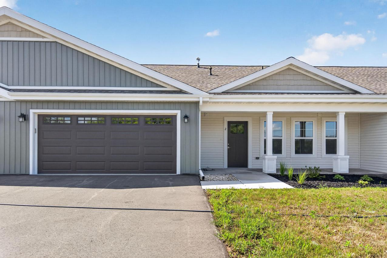 1601 Wildlife Dr #2, Kewaskum, WI 53040