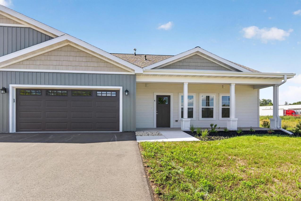 1601 Wildlife Dr #4, Kewaskum, WI 53040