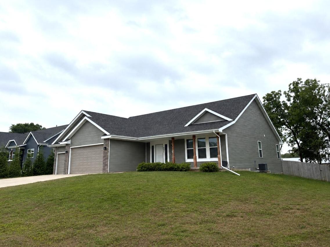 706 E Mason Dr, Fulton, WI 53534