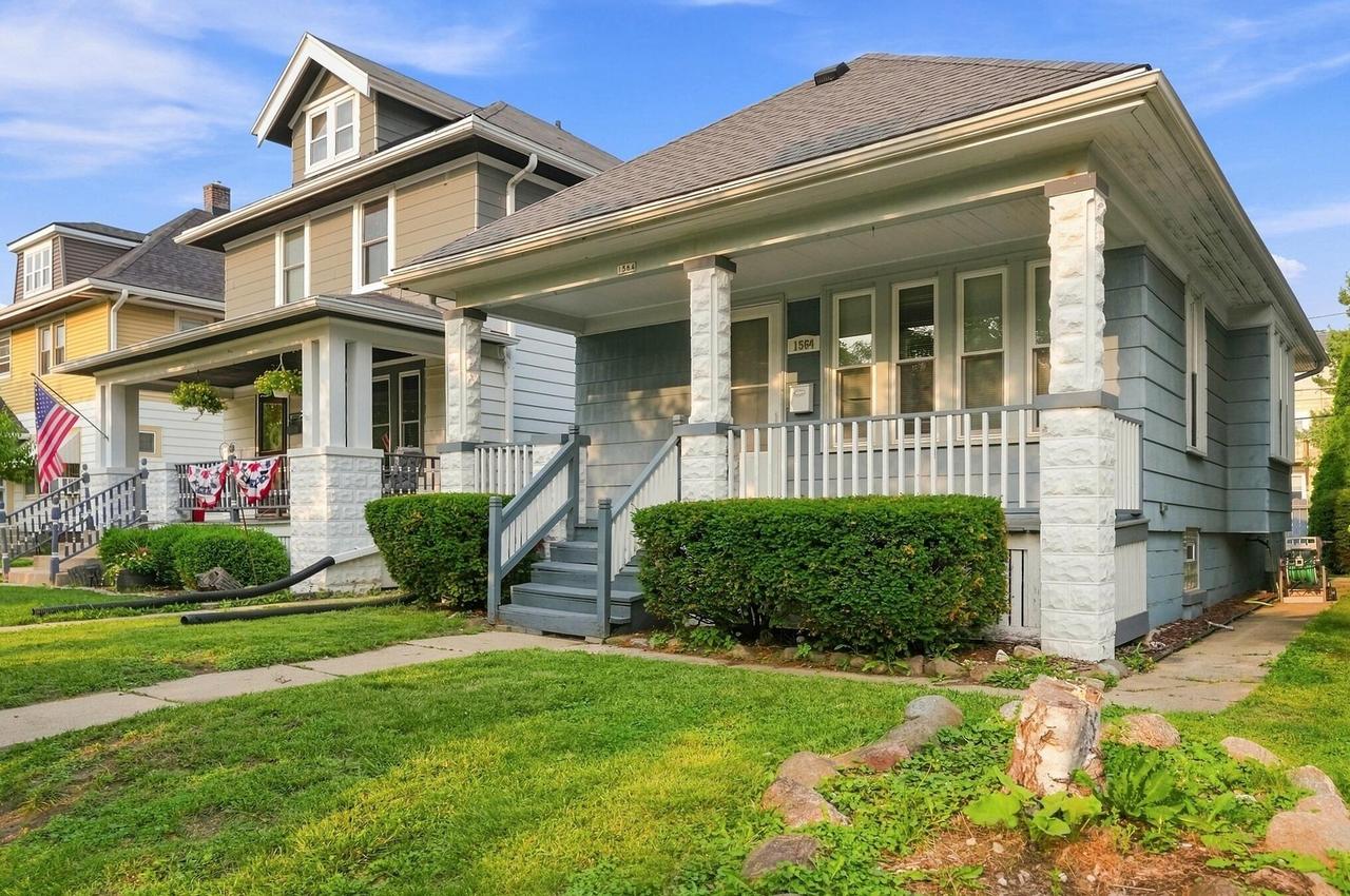 1564 S 77th St, West Allis, WI 53214