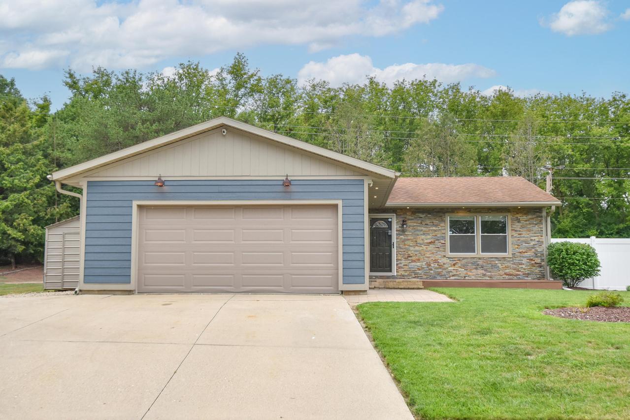 400 Indiana Ct, West Bend, WI 53095