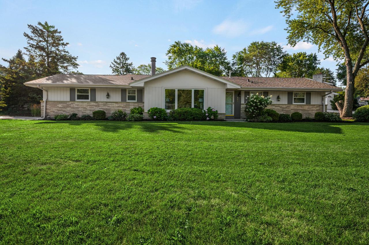 3440 Sleepy Hollow, Brookfield, WI 53005