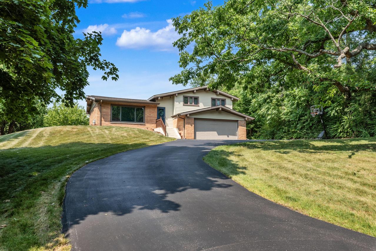 W276N1228 Spring Hill, Pewaukee, WI 53072