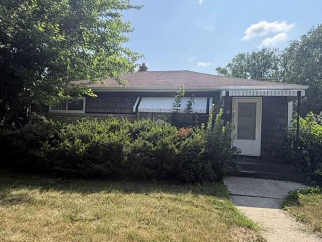 3880 N 93rd St, Milwaukee, WI 53222