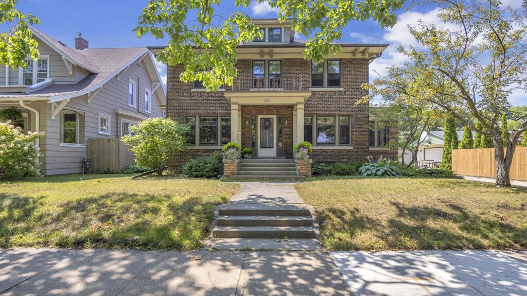 413 Lincoln Ave, Sheboygan, WI 53081