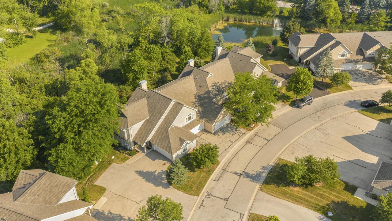 9140 W Elm Ct #D, Franklin, WI 53132