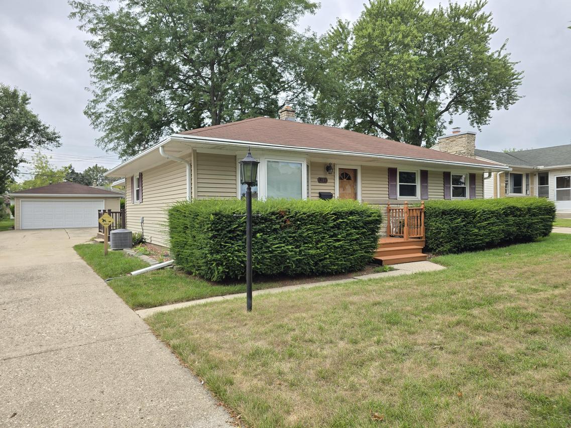 8113 W Ohio Ave, Milwaukee, WI 53219
