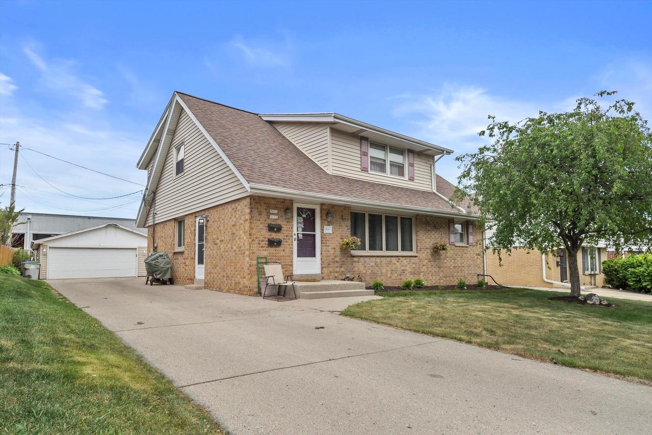 5031 S 26th St, Milwaukee, WI 53221