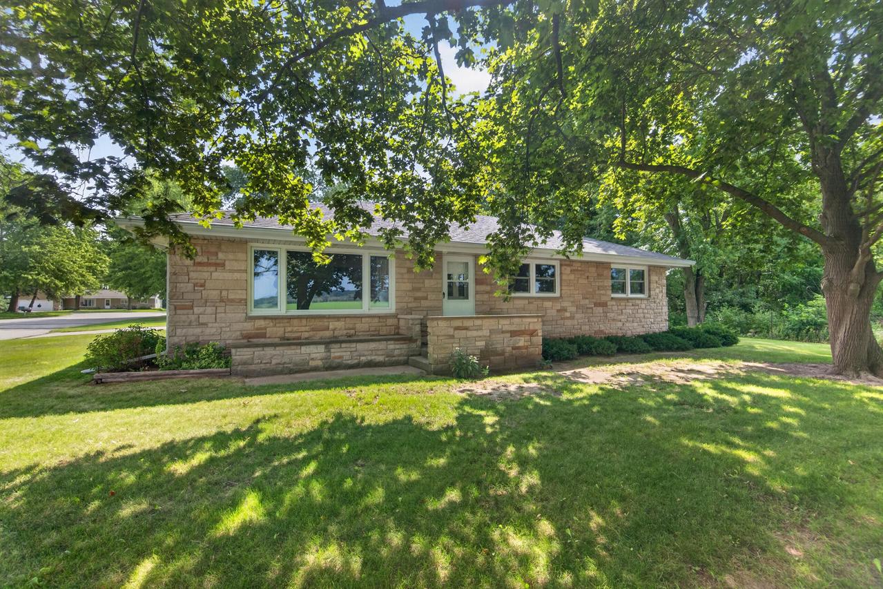 W8491 Spring View, Scott, WI 53040