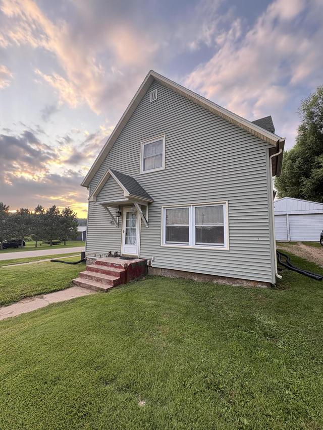 104 E Harrison St, Viola, WI 54664