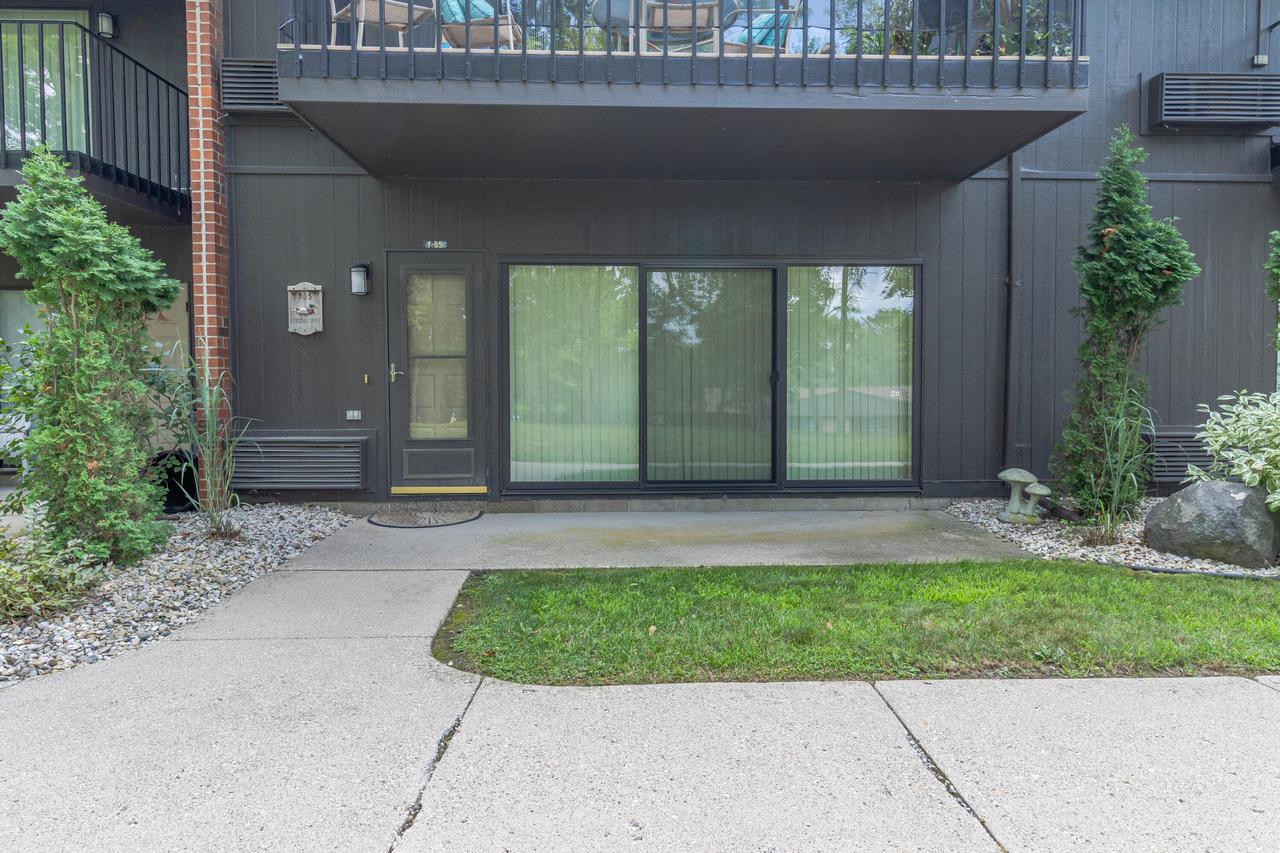 7 Zurich Ct #5, Geneva, WI 53147
