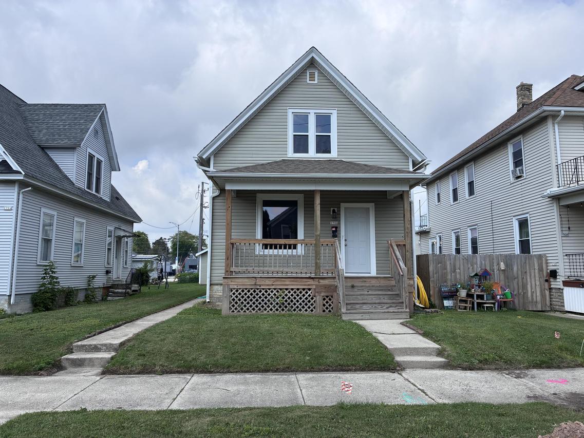 1706 N 13th St, Sheboygan, WI 53081
