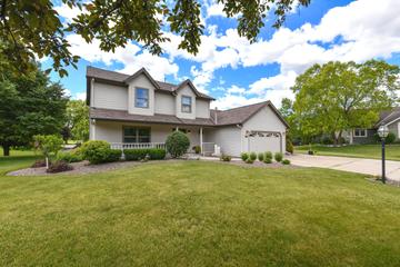 Homes Just Sold That Attend New Berlin West High School: August 25th to August 31st