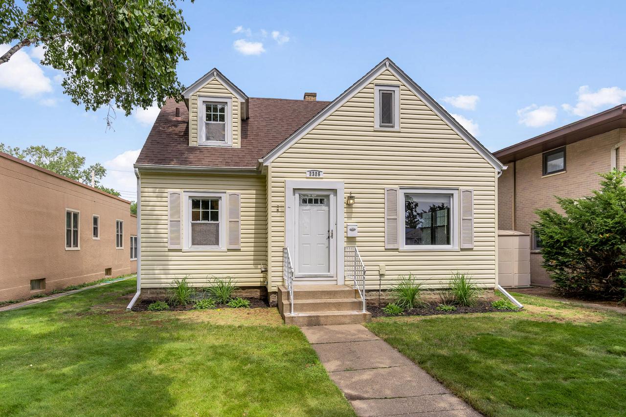 2325 Mississippi St, La Crosse, WI 54601