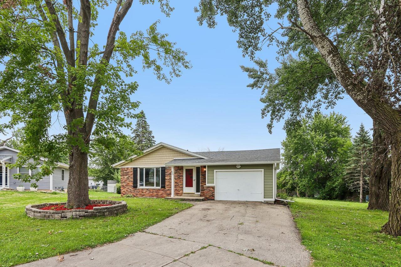 400 Mary Ln, Horicon, WI 53032