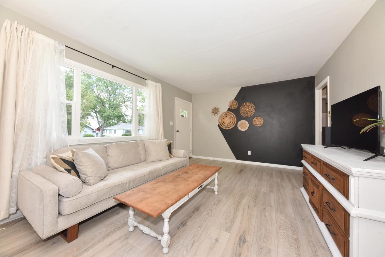 1605 Murray Ave, Waukesha, WI 53186