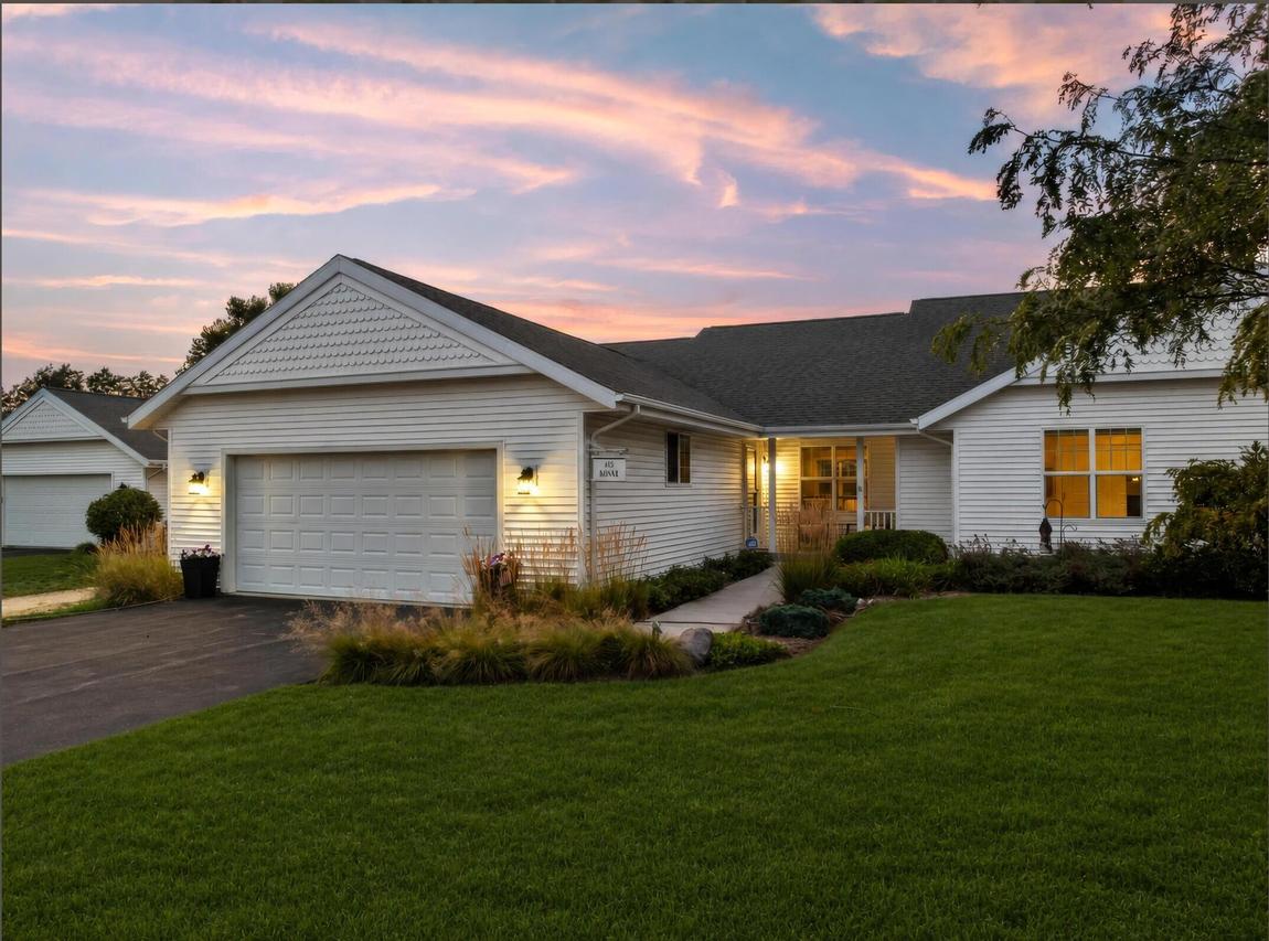615 Otto Ln, Elkhart Lake, WI 53020