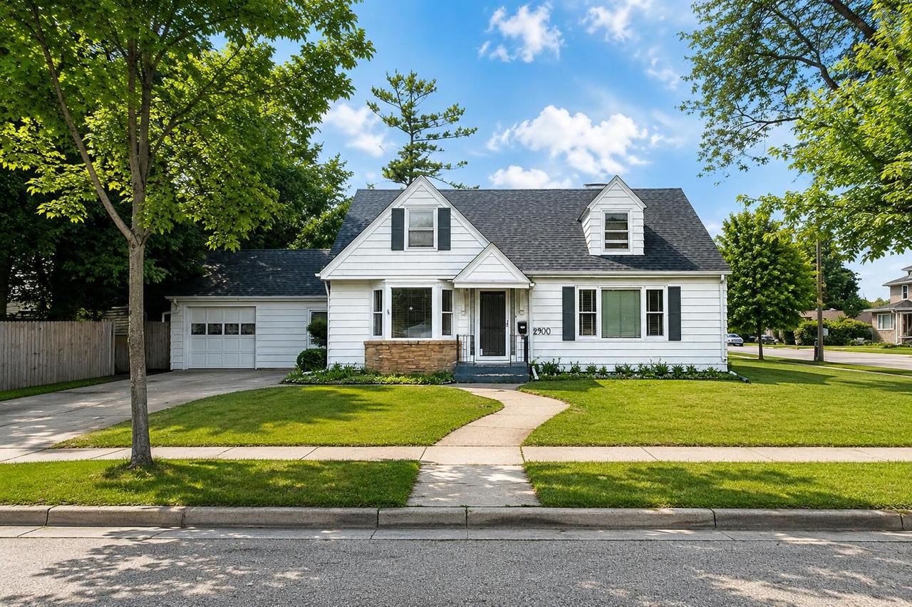 2900 19th St, Racine, WI 53403