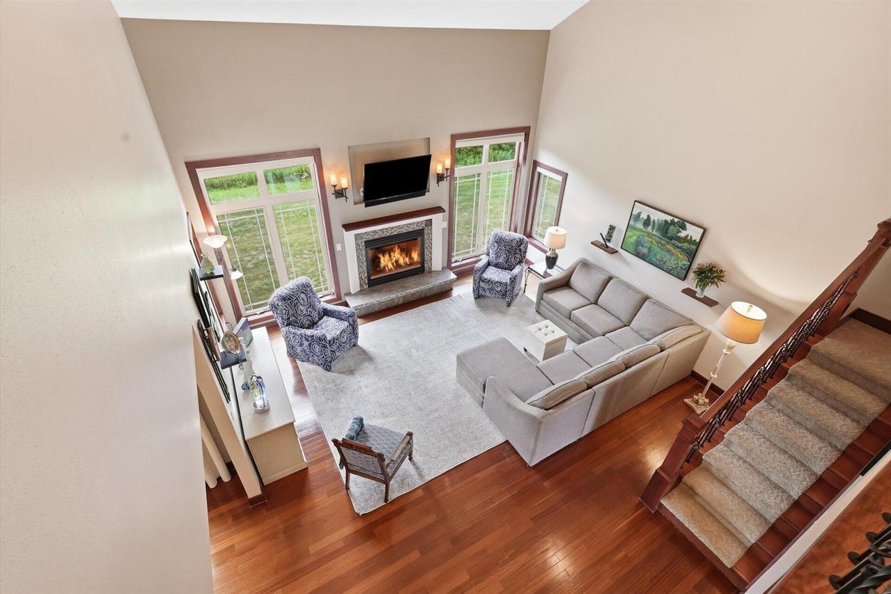 1551 Fox River, Mukwonago, WI 53149