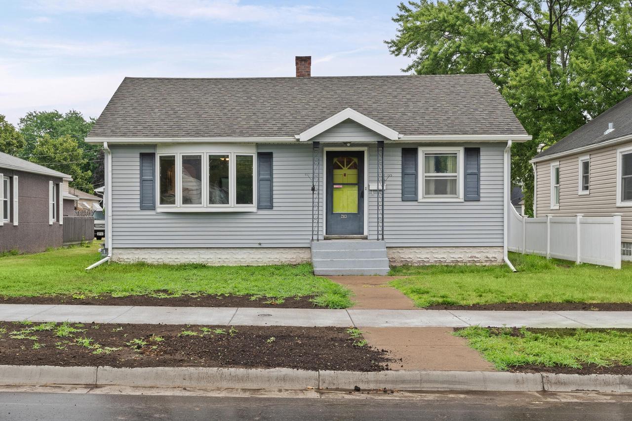 2113 16th St, La Crosse, WI 54601