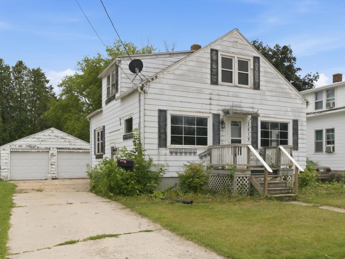 2619 14th St, Two Rivers, WI 54241
