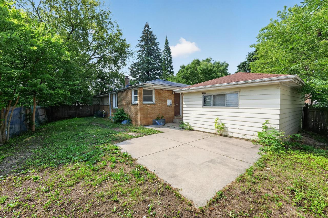 7836 W Beckett Ave, Milwaukee, WI 53218