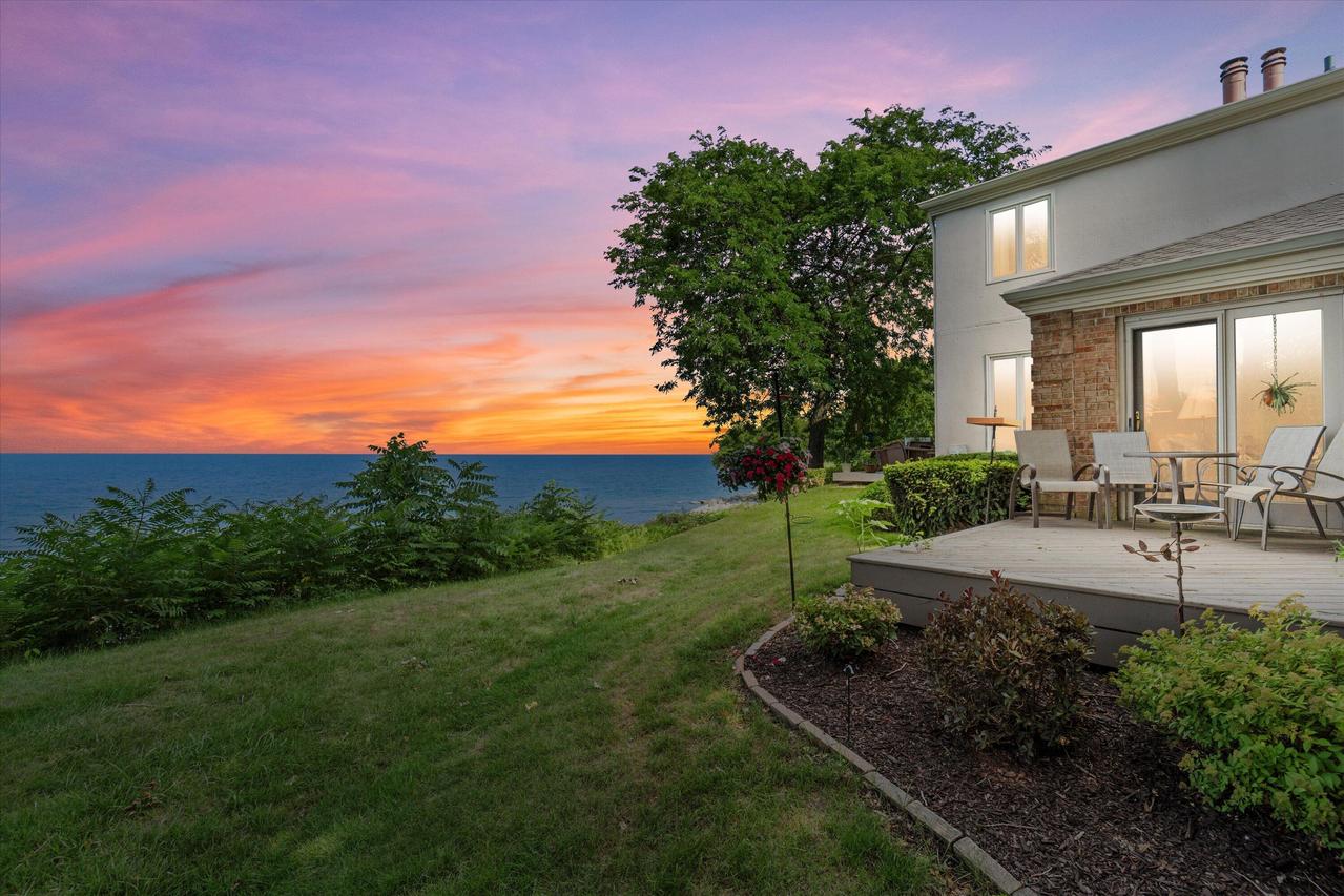 700 Waters Edge Rd #5, Caledonia, WI 53402