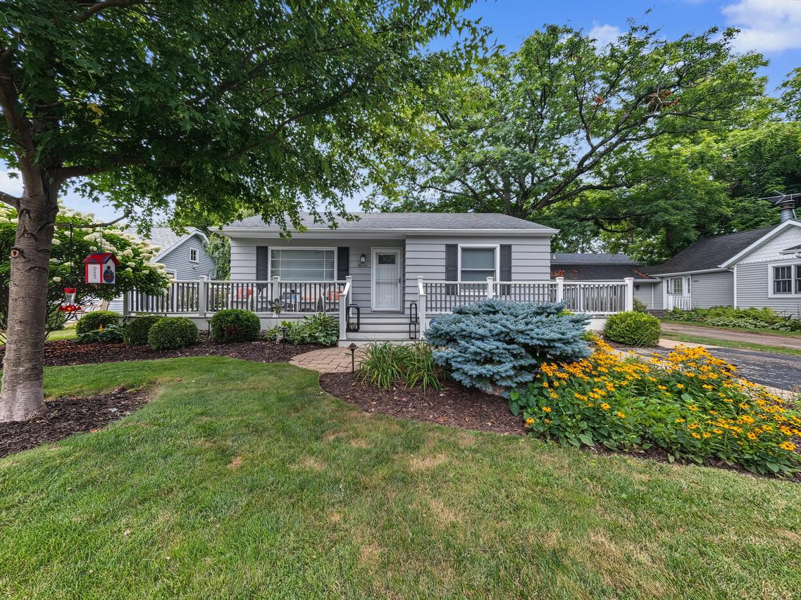 N2446 N Knollwood Dr, Linn, WI 53147