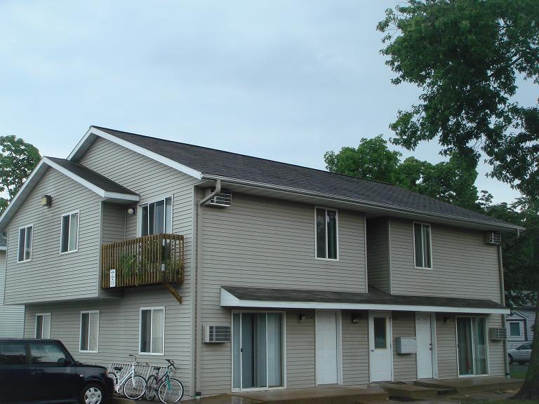 200 N 10th St., La Crosse, WI 54601