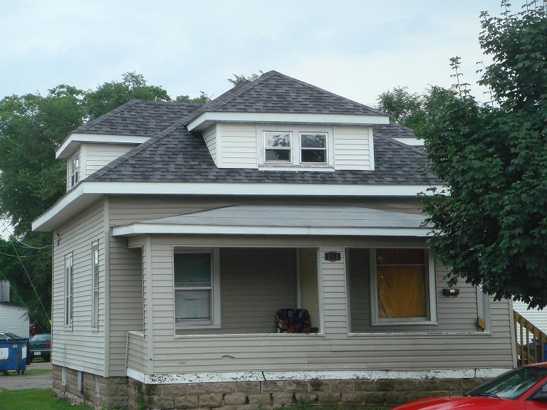 212 N 10th St, La Crosse, WI 54601