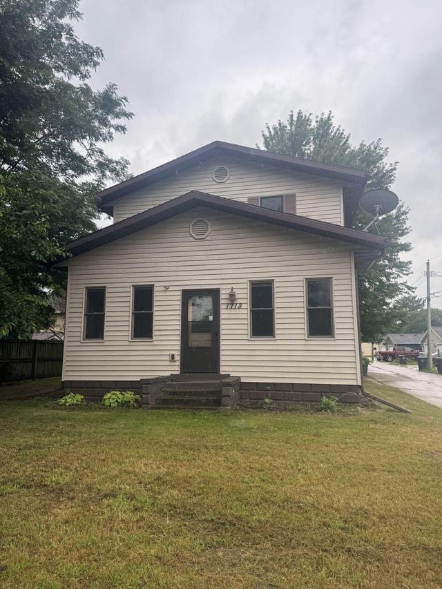 1718 Hagar St, La Crosse, WI 54603
