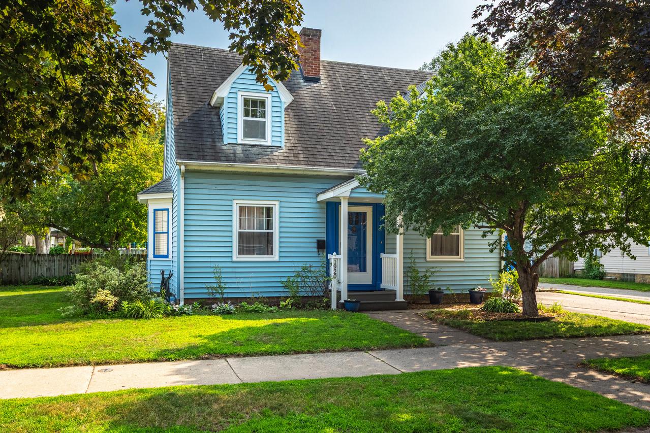 1920 Madison St, La Crosse, WI 54601