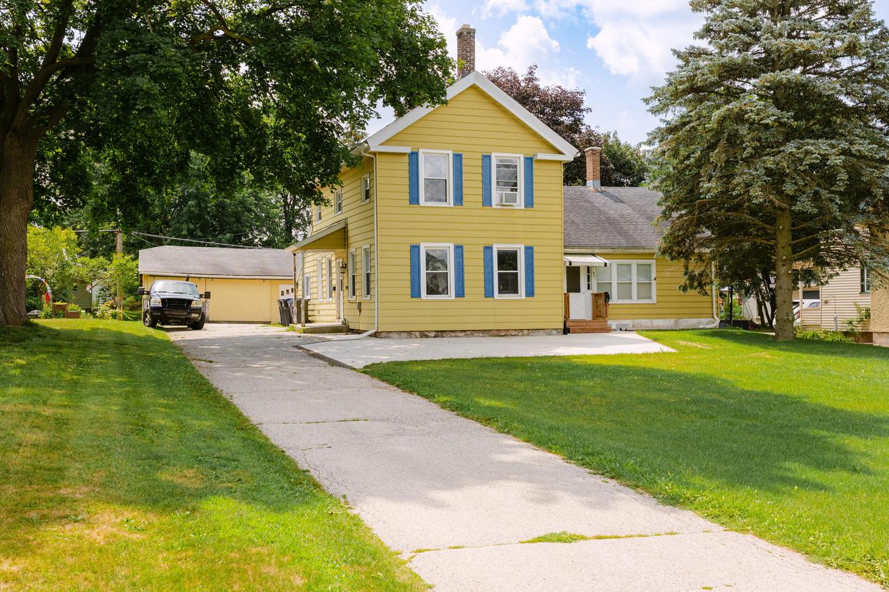 821 Eastern Ave, Plymouth, WI 53073