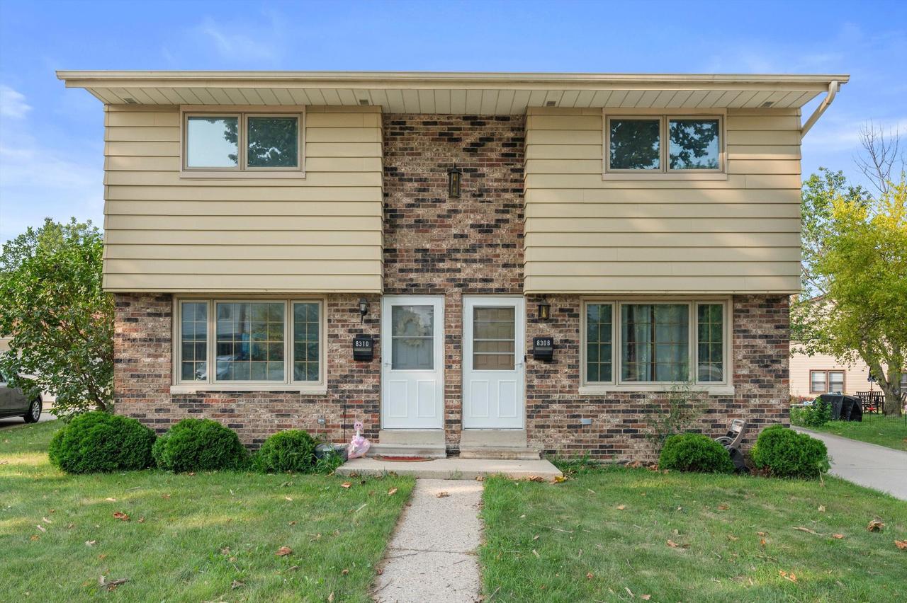 8308 W Crawford Ave #8310, Milwaukee, WI 53220
