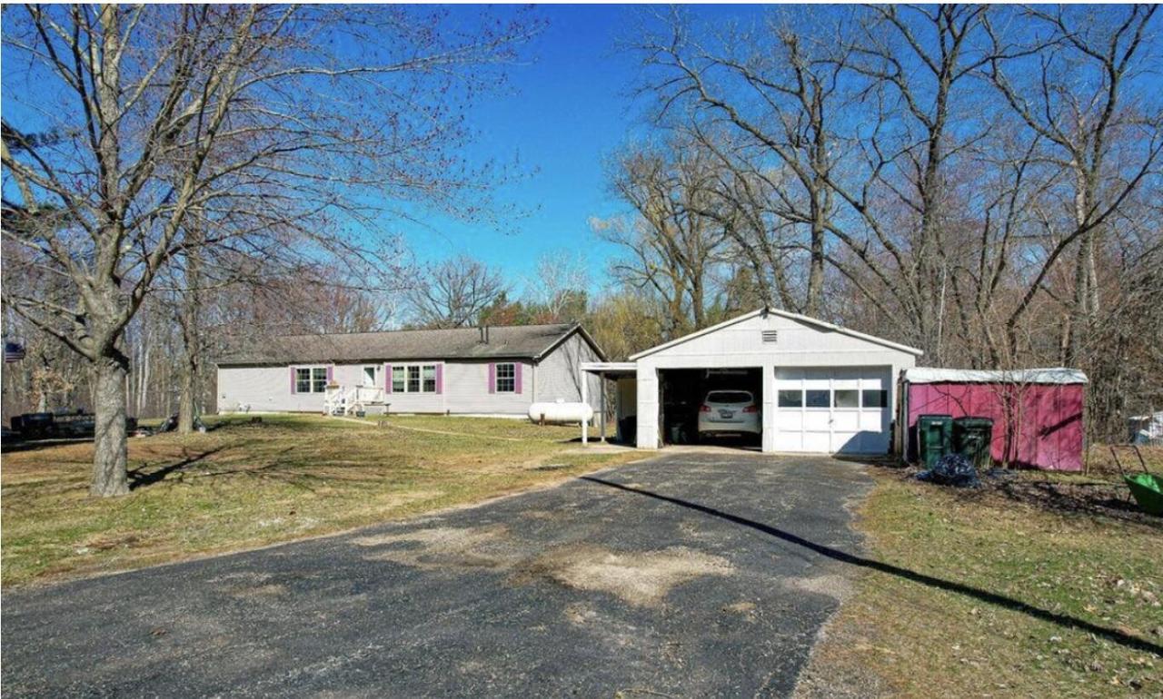 N5070 Pfaff Rd, Lisbon, WI 53948