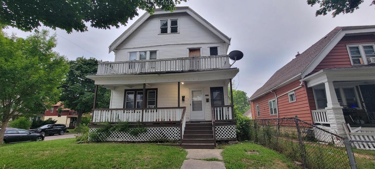 2203 W Melvina St #2205, Milwaukee, WI 53206
