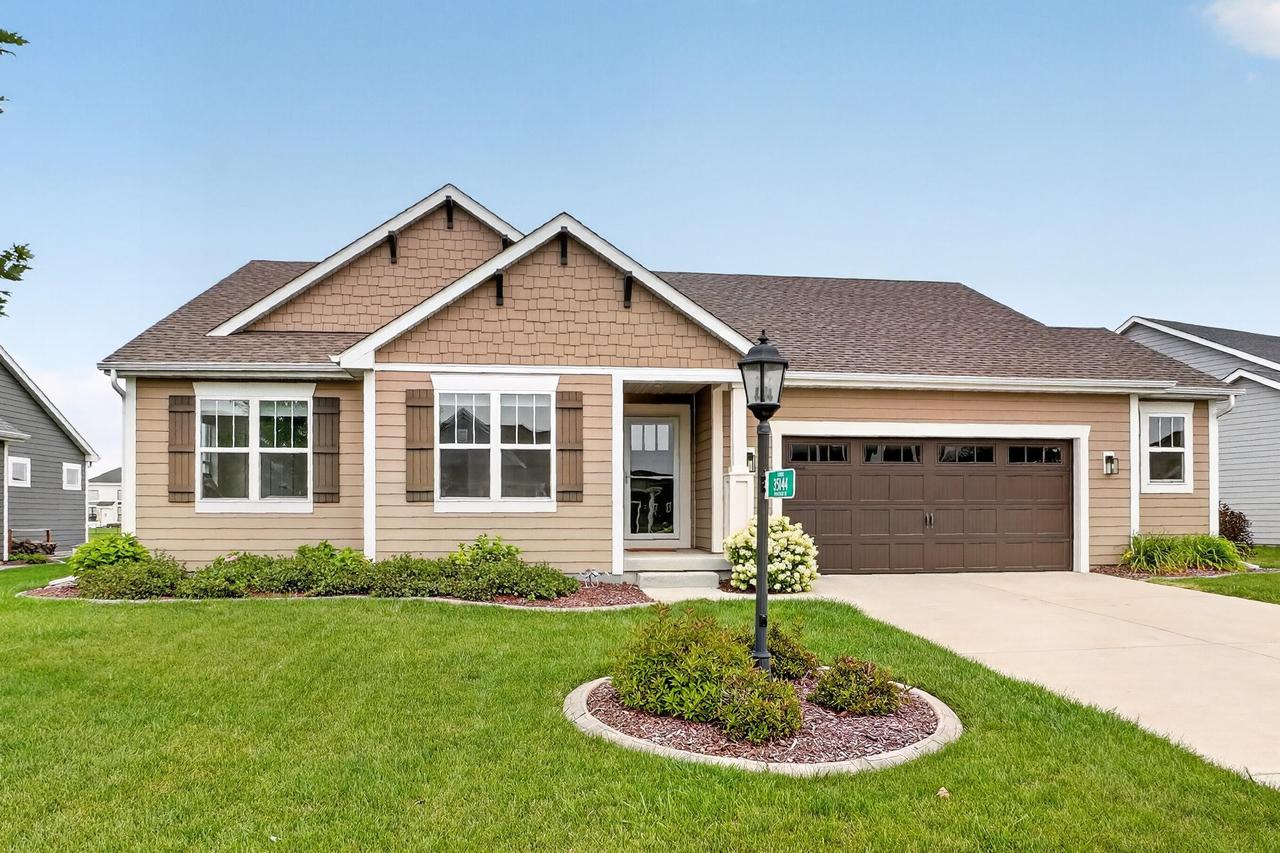 35144 Winnebago Dr, Summit, WI 53066