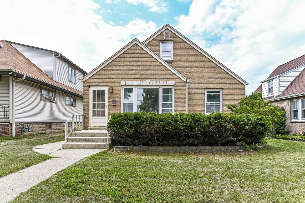 1009 W Morgan Ave, Milwaukee, WI 53221