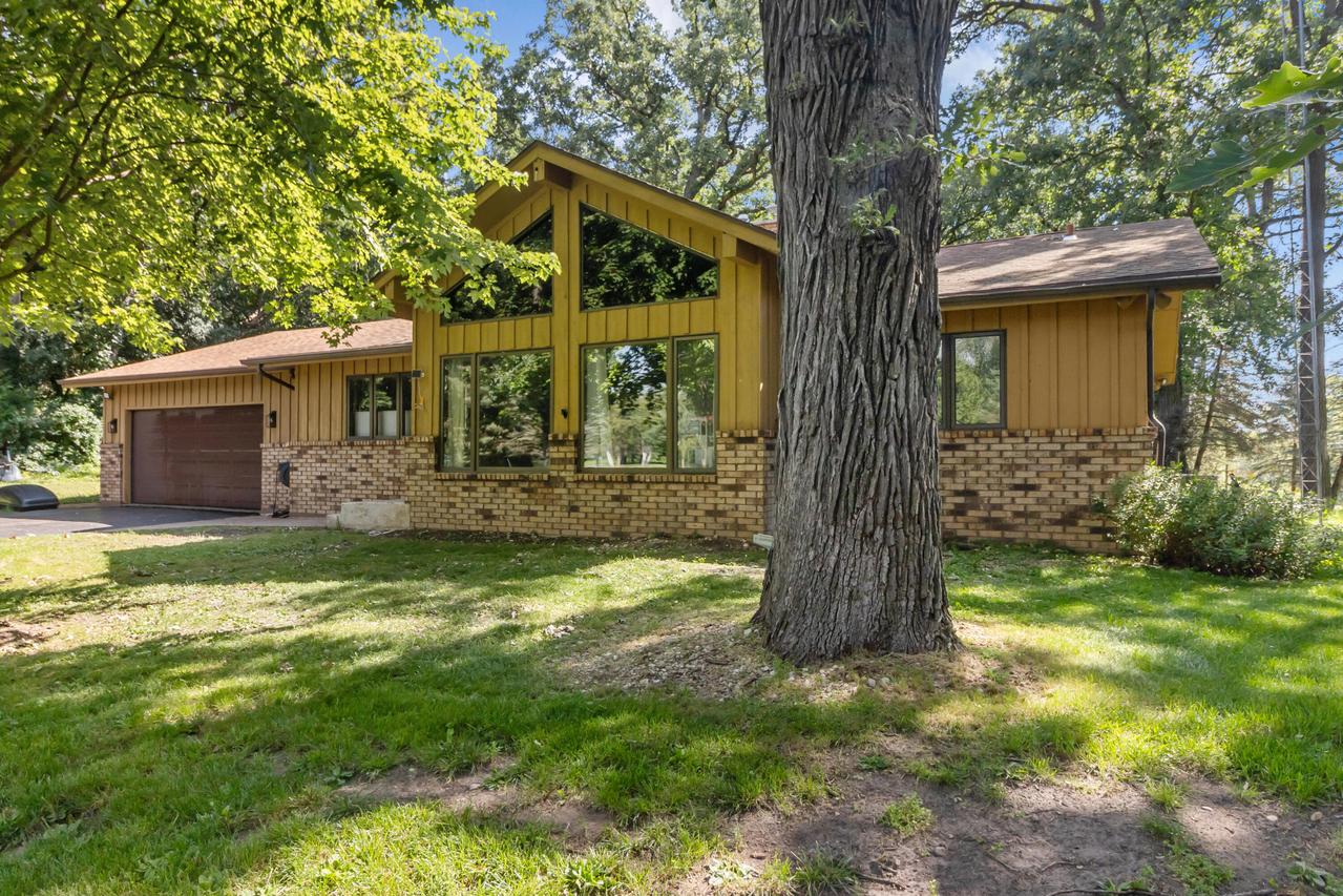 N6372 Tamarack Ridge, Lafayette, WI 53121