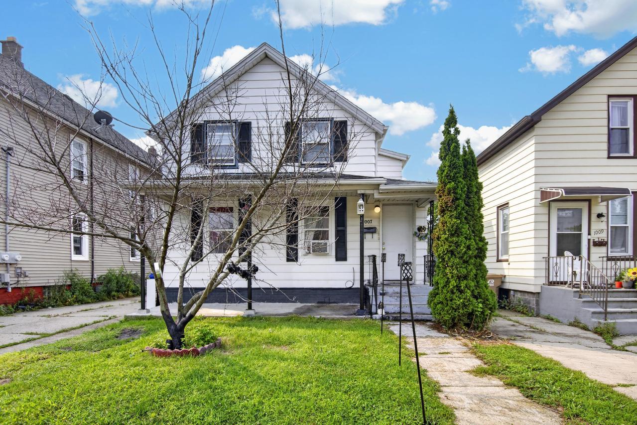 1007 43rd St, Kenosha, WI 53140