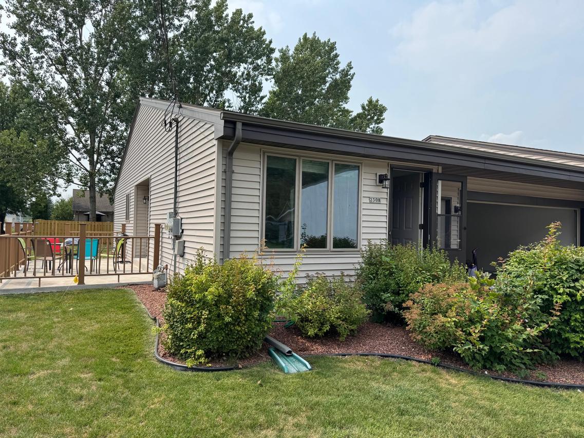 2308 Paul Rd, Manitowoc, WI 54220