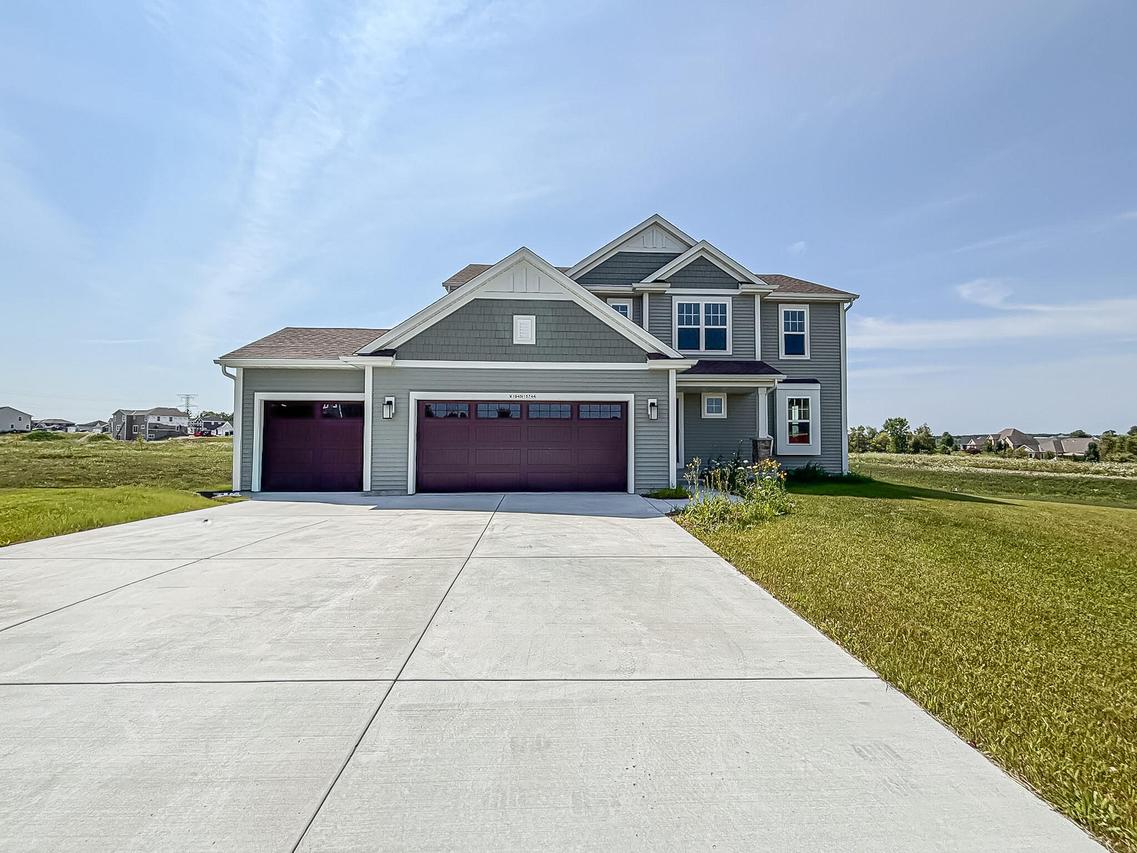 W194N15744 E East Gate Ct, Jackson, WI 53037