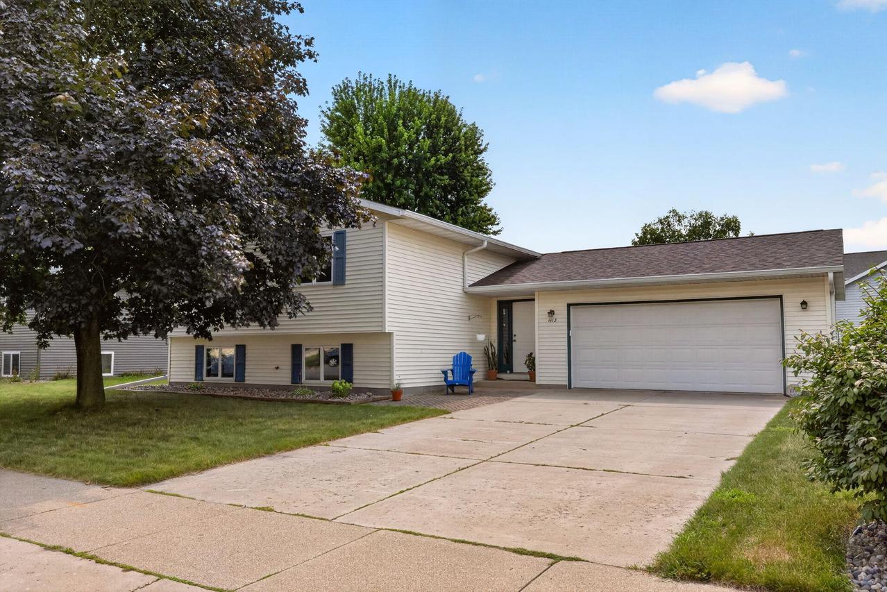 1113 10th Ave, Onalaska, WI 54650