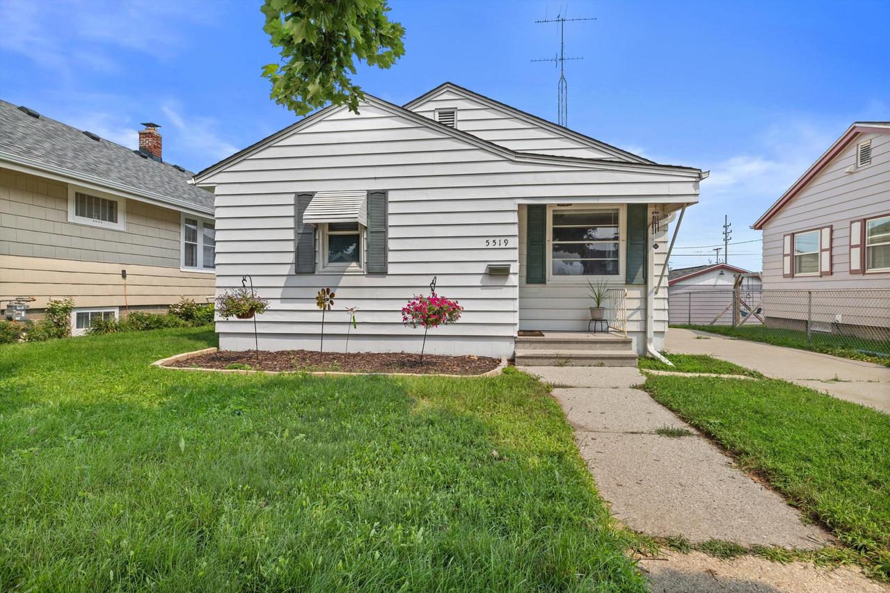 5519 31st Ave, Kenosha, WI 53144