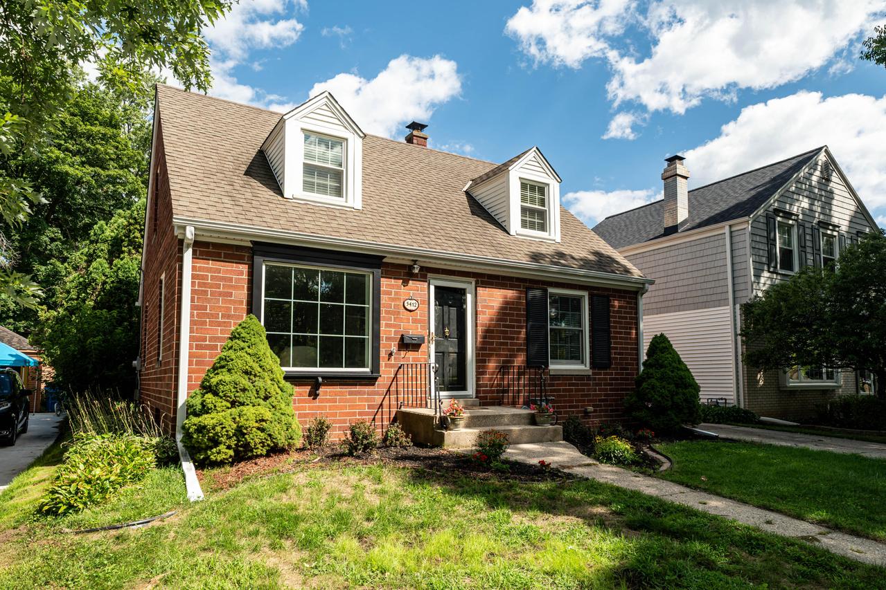 5412 N Bay Ridge, Whitefish Bay, WI 53217