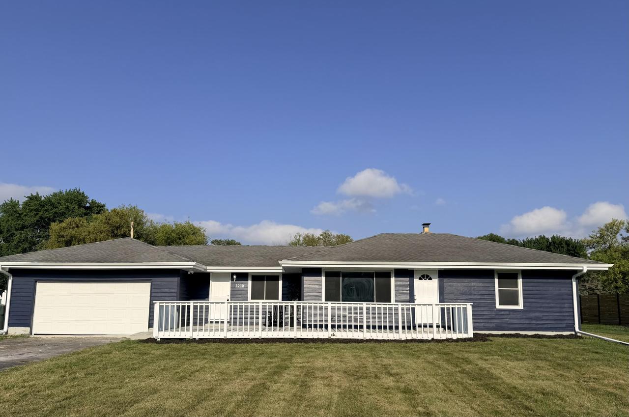 3230 S 112th St, West Allis, WI 53227